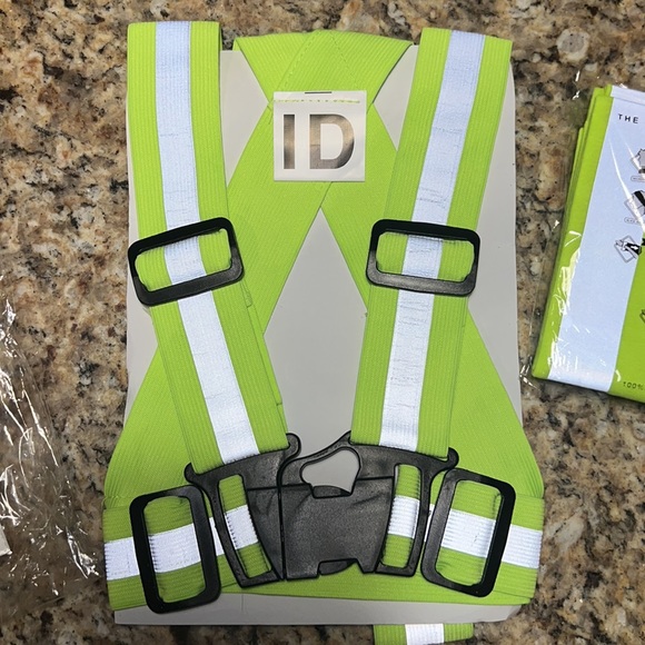 Tuvizo Yellow Reflective Strap Safety Vest & 2 Hi Viz Bandanas - Picture 4 of 6